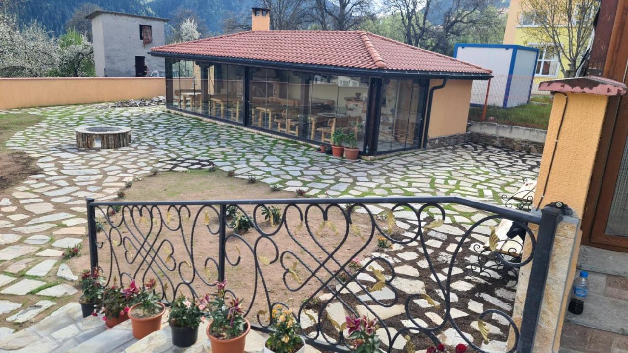 Guesthouse Nefertiti Smolyan Exterior foto